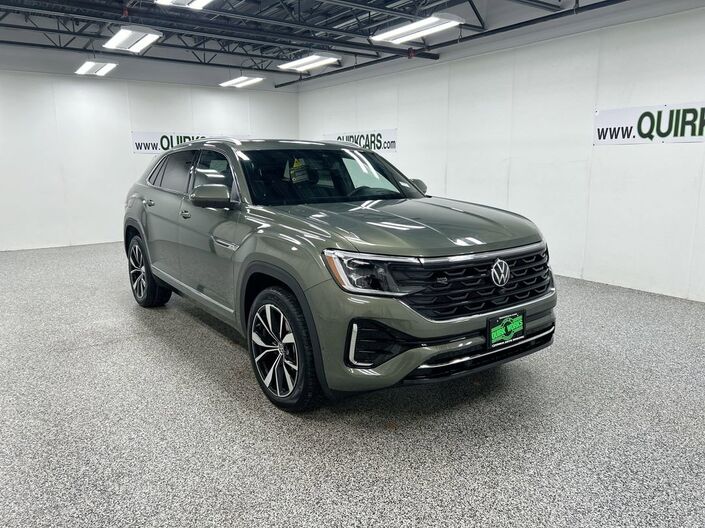 2026 Volkswagen Atlas Cross Sport 2.0T SEL Premium R-Line Oshkosh WI