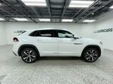 2026 Volkswagen Atlas Cross Sport 2.0T SEL Premium R-Line Oshkosh WI