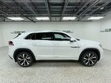 2026 Volkswagen Atlas Cross Sport 2.0T SEL Premium R-Line Oshkosh WI