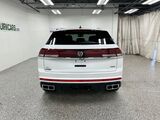 2026 Volkswagen Atlas Cross Sport 2.0T SEL Premium R-Line Oshkosh WI
