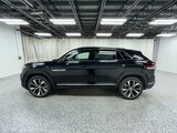2026 Volkswagen Atlas Cross Sport 2.0T SEL Premium R-Line Oshkosh WI