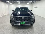 2026 Volkswagen Atlas Cross Sport 2.0T SEL Premium R-Line Oshkosh WI