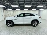 2026 Volkswagen Atlas Cross Sport 2.0T SEL Premium R-Line Oshkosh WI