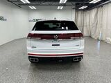 2026 Volkswagen Atlas Cross Sport 2.0T SEL Premium R-Line Oshkosh WI