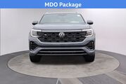 2026 Volkswagen Atlas Cross Sport 2.0T SEL Premium R-Line Oshkosh WI