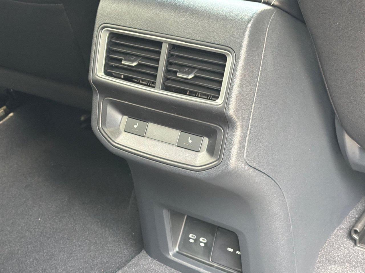 2026 Volkswagen Atlas Cross Sport 2.0T SEL Premium R-Line Hagerstown MD