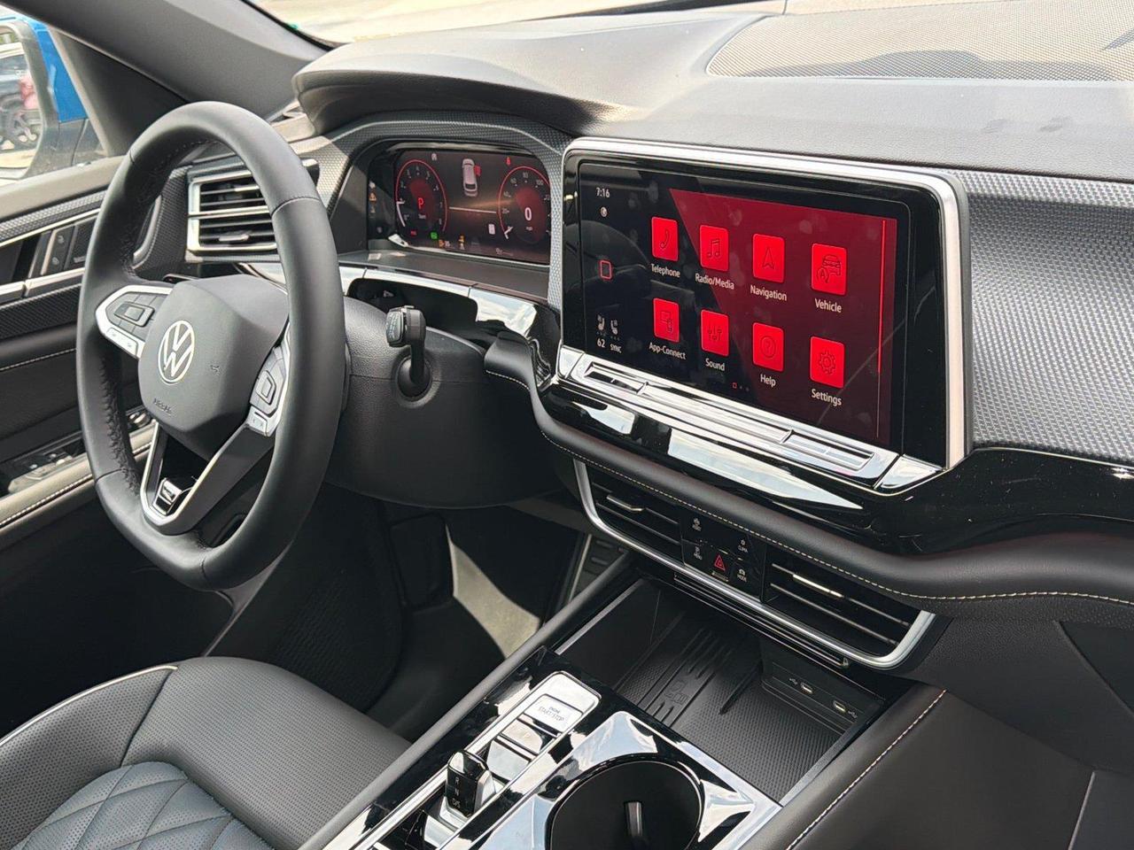 2026 Volkswagen Atlas Cross Sport 2.0T SEL Premium R-Line Hagerstown MD