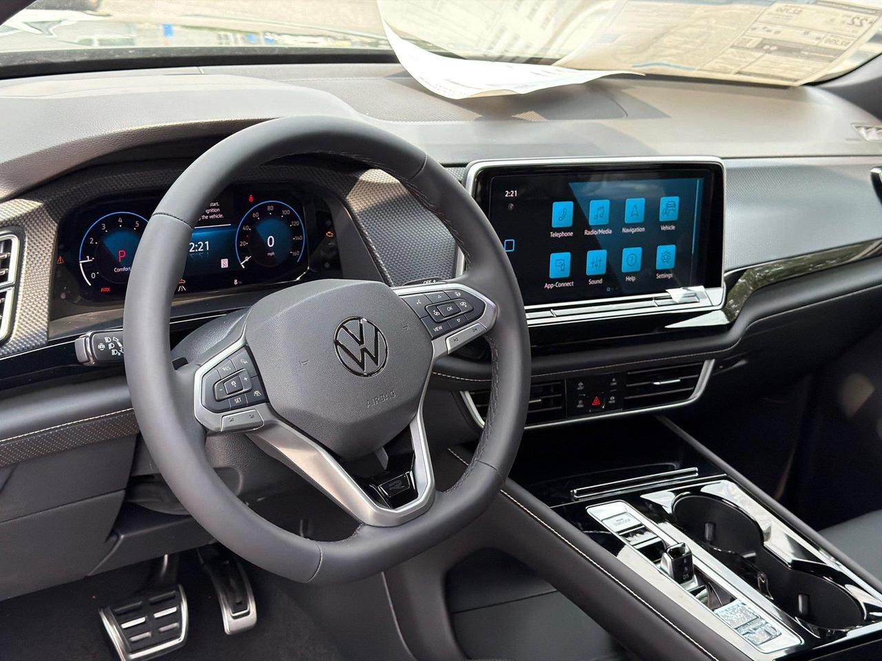 2026 Volkswagen Atlas Cross Sport 2.0T SEL Premium R-Line Hagerstown MD