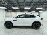 2026 Volkswagen Atlas Cross Sport 2.0T SEL R-Line Black Oshkosh WI