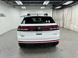2026 Volkswagen Atlas Cross Sport 2.0T SEL R-Line Black Oshkosh WI