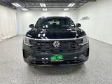 2026 Volkswagen Atlas Cross Sport 2.0T SEL R-Line Black Oshkosh WI