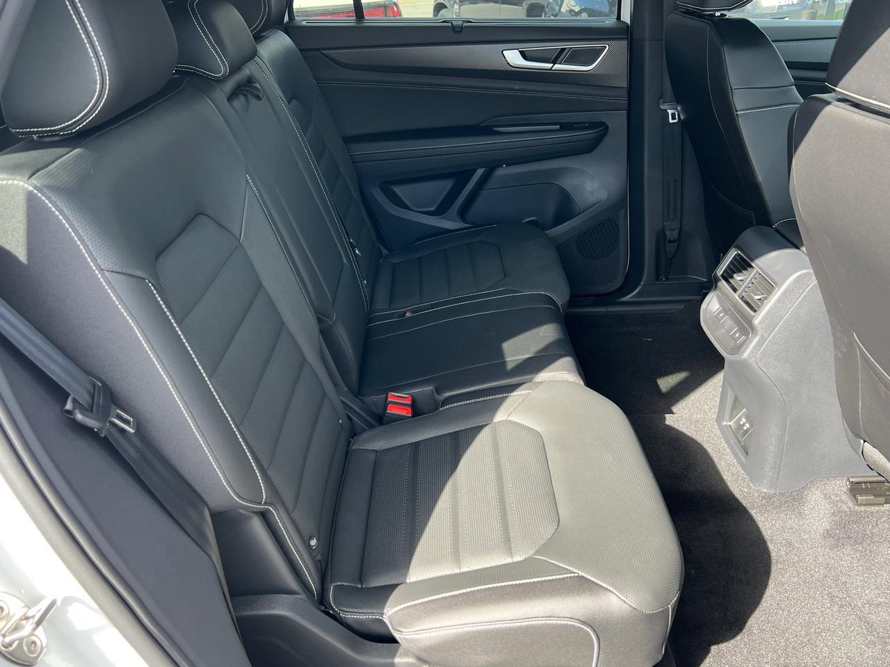2026 Volkswagen Atlas Cross Sport 2.0T SEL R-Line Black Hagerstown MD
