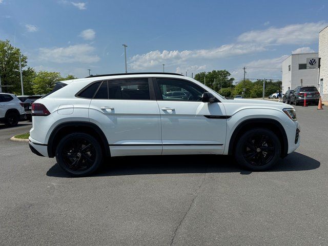 2026 Volkswagen Atlas Cross Sport 2.0T SEL R-Line Black Springfield VA