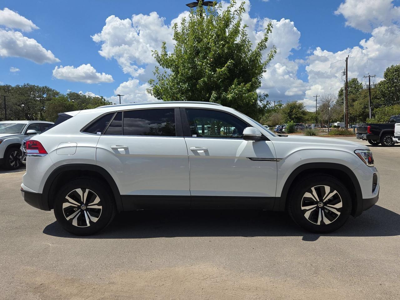 2026 Volkswagen Atlas Cross Sport SE