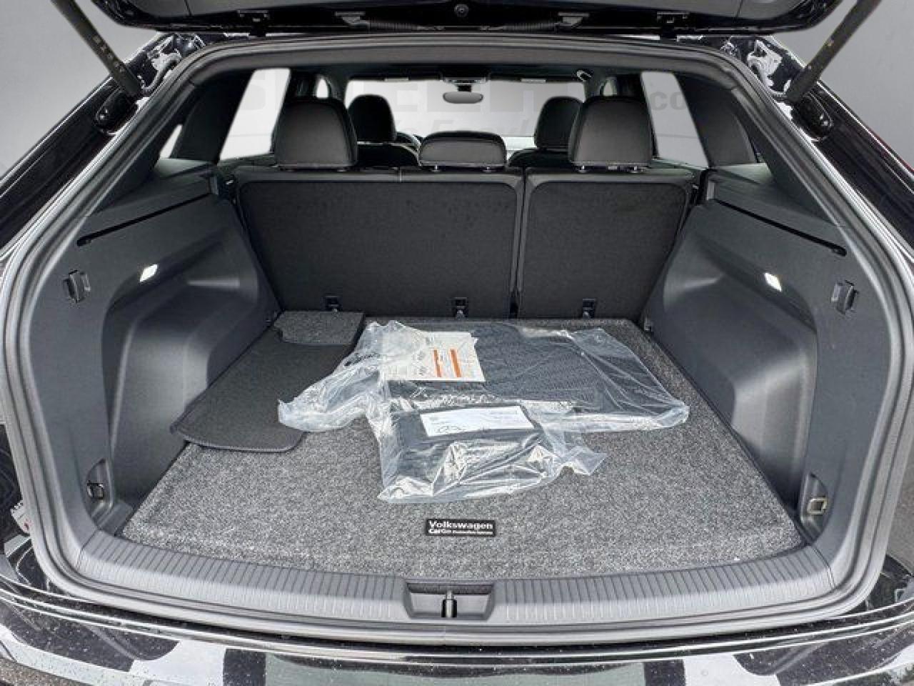 2026 Volkswagen Atlas Cross Sport SE w/Technology Springfield VA