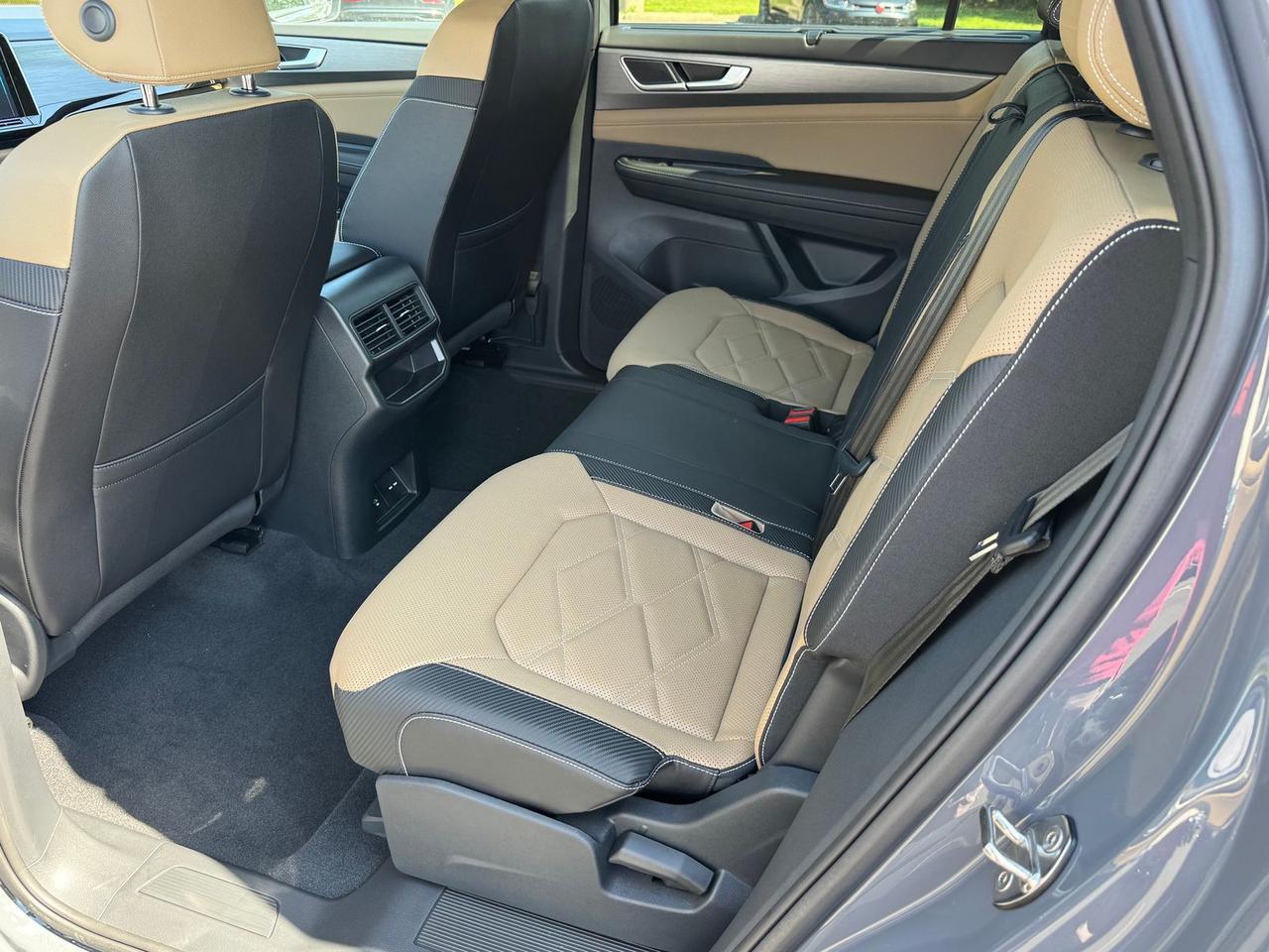 2026 Volkswagen Atlas Cross Sport SE w/Technology Springfield VA