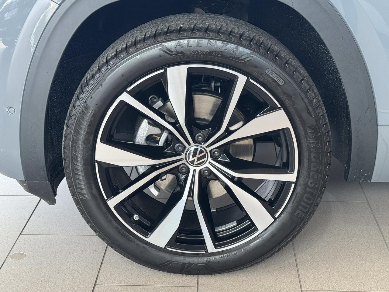 2026 Volkswagen Atlas Cross Sport SEL Premium R-Line Springfield VA