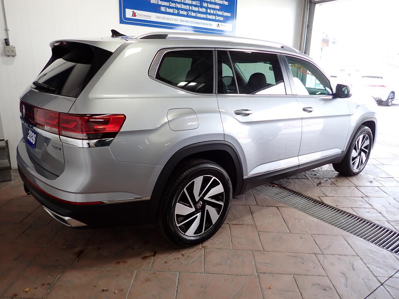 2026 Volkswagen Atlas Highline 4WD 6 PASS LEATHER NAVI SUNROOF Listowel ON