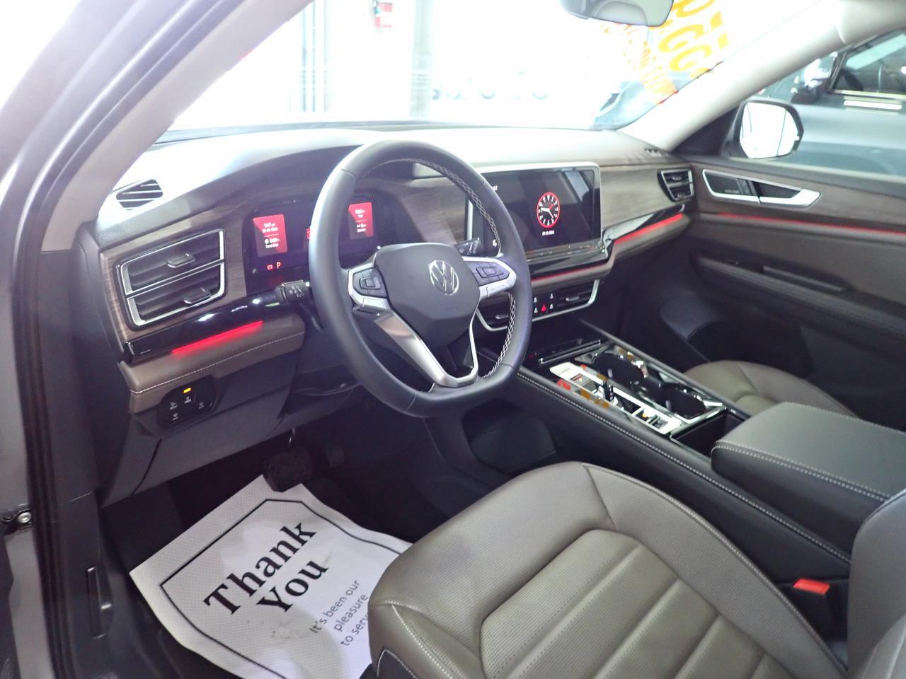 2026 Volkswagen Atlas Highline 4WD 6 PASS LEATHER NAVI SUNROOF Listowel ON
