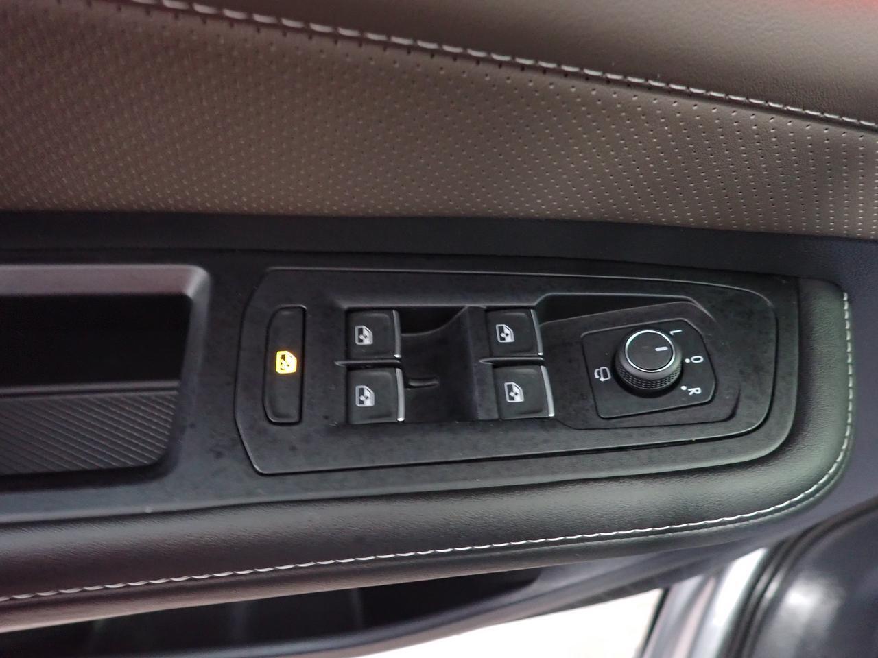 2026 Volkswagen Atlas Highline 4WD 6 PASS LEATHER NAVI SUNROOF Listowel ON