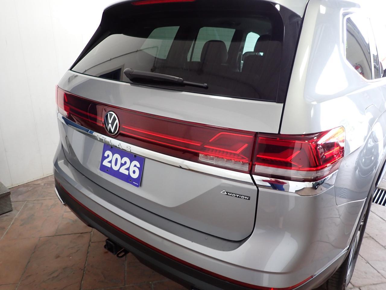 2026 Volkswagen Atlas Highline 4WD 6 PASS LEATHER NAVI SUNROOF Listowel ON