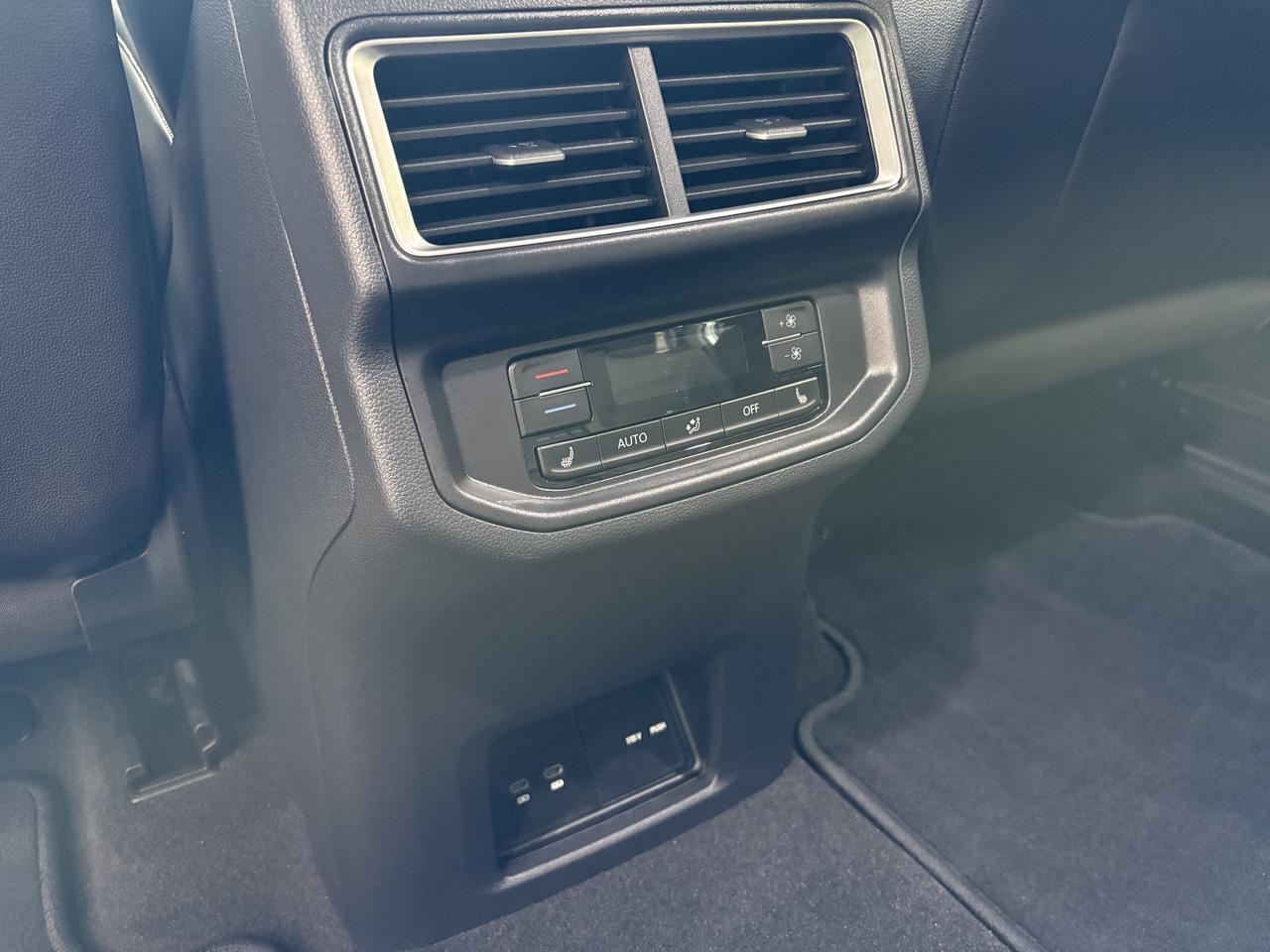 2026 Volkswagen Atlas Highline 4WD Listowel ON
