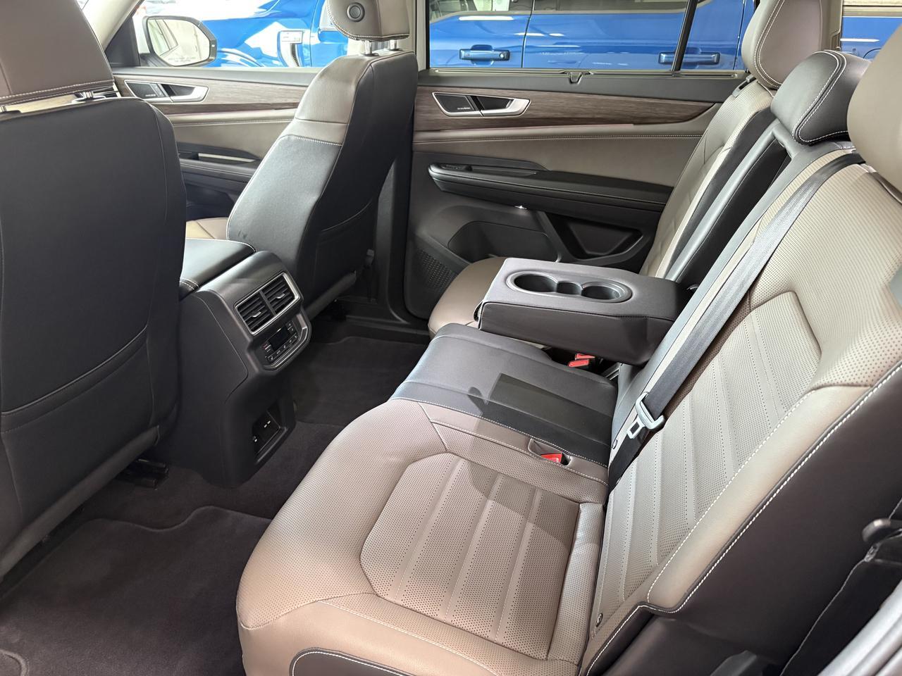 2026 Volkswagen Atlas Highline 4WD Listowel ON