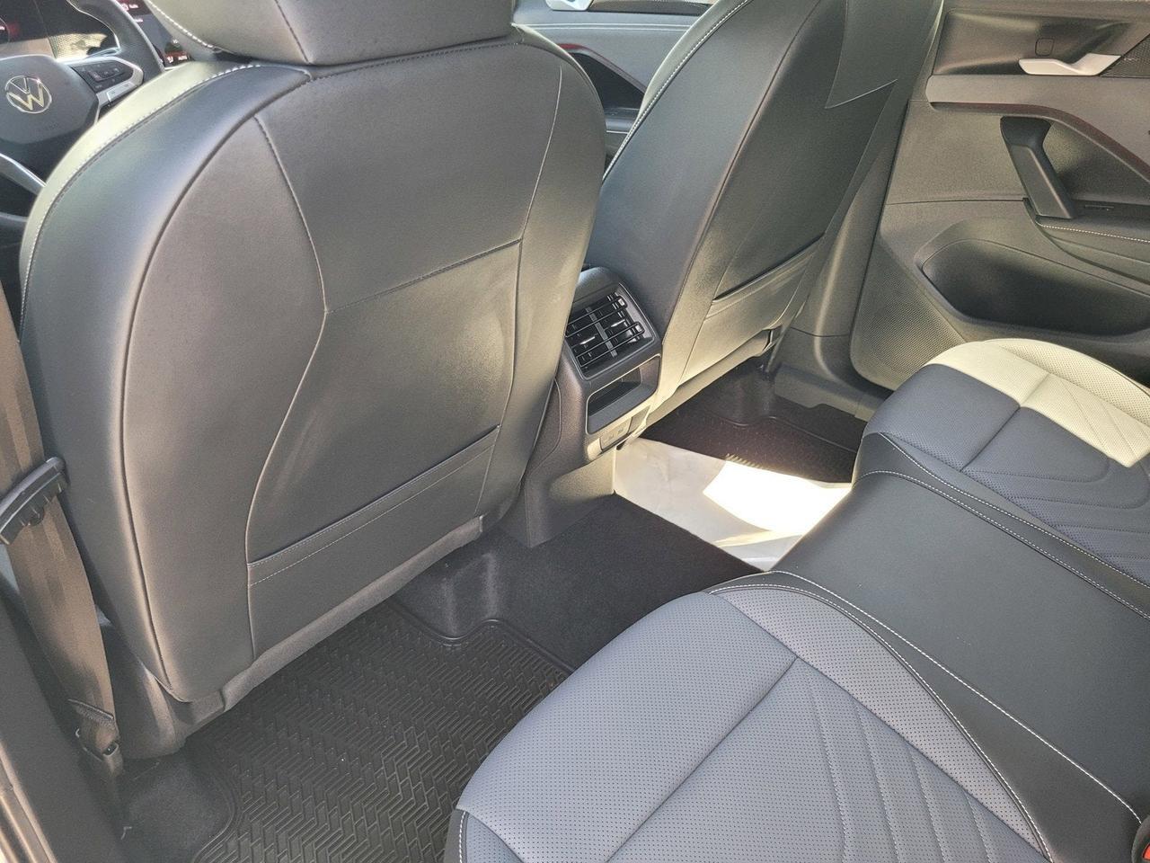 2026 Volkswagen TIGUAN SE R-LINE BLACK Roseville CA