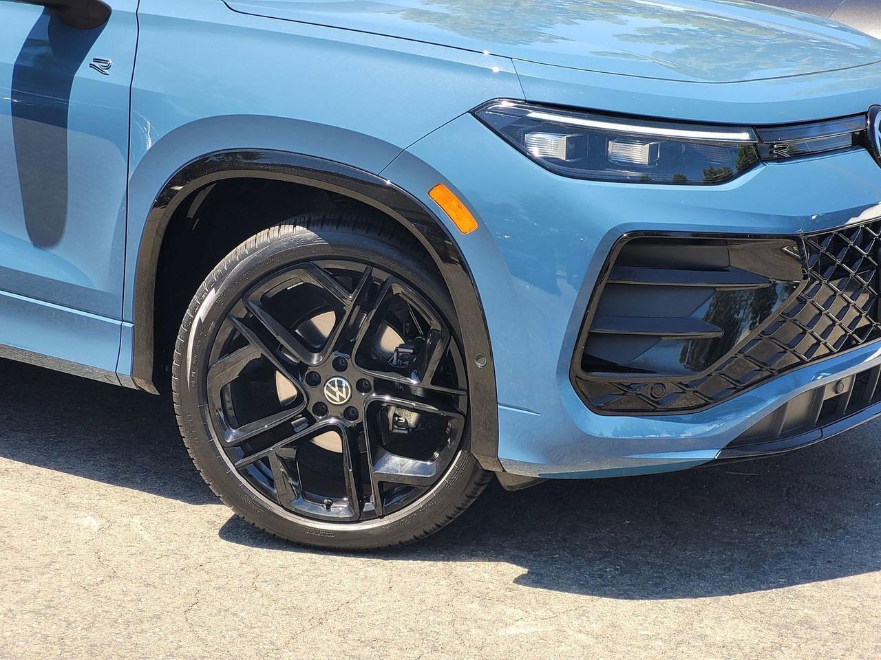 2026 Volkswagen TIGUAN SE R-LINE BLACK Roseville CA