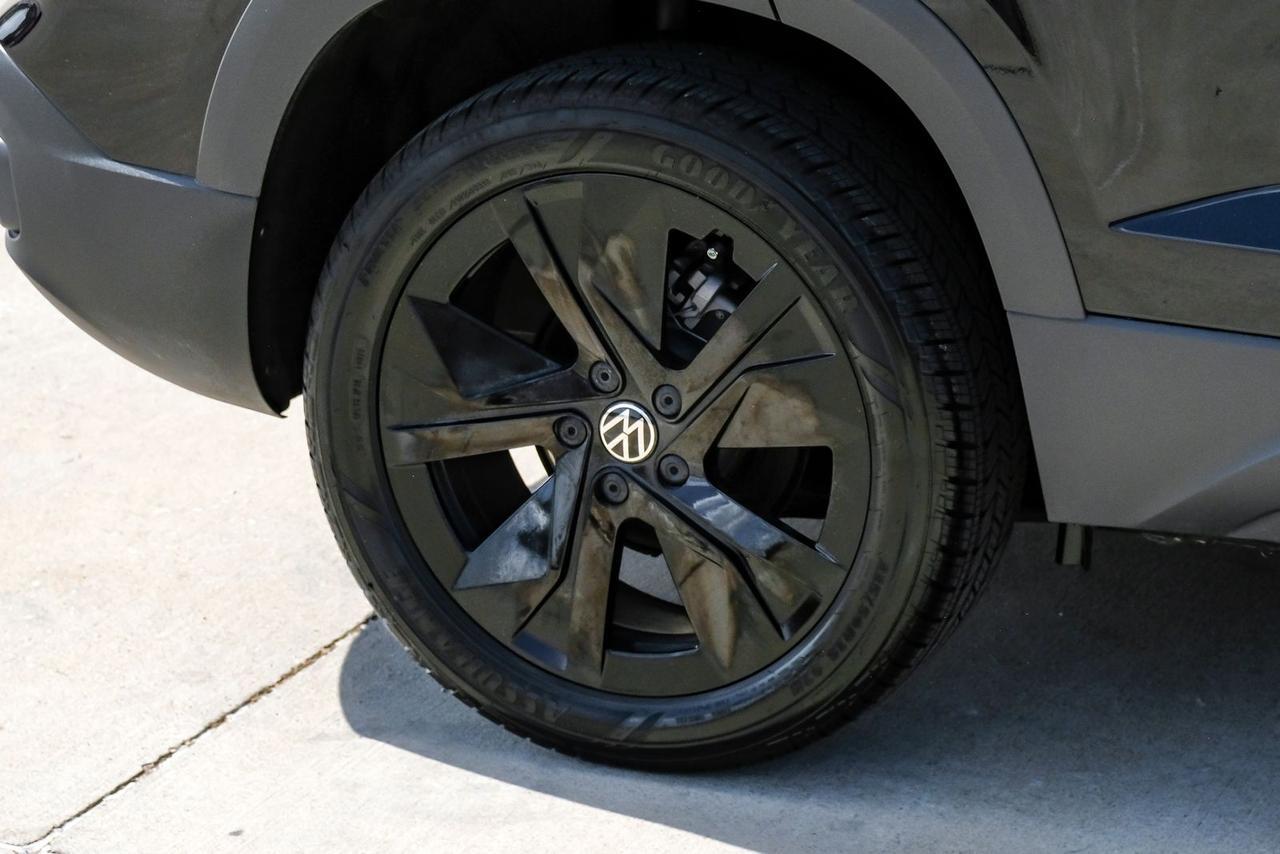 2026 Volkswagen Taos 1.5T SE Black Richardson TX