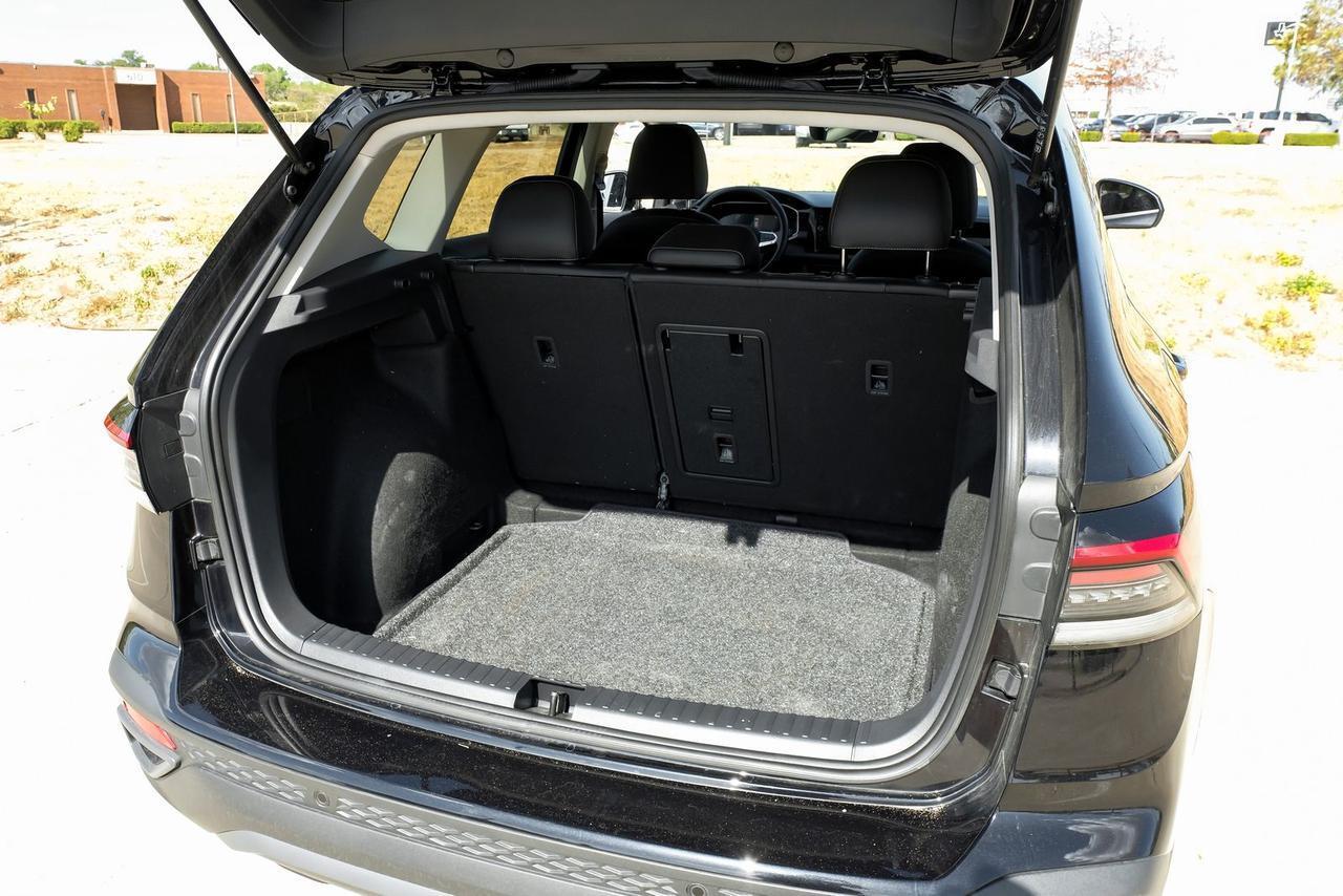 2026 Volkswagen Taos 1.5T SE Black Richardson TX