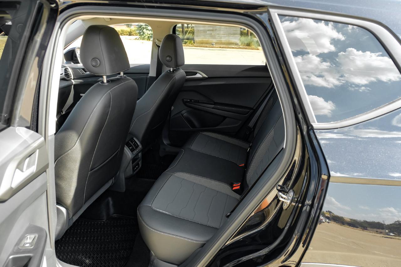 2026 Volkswagen Taos 1.5T SE Black Richardson TX