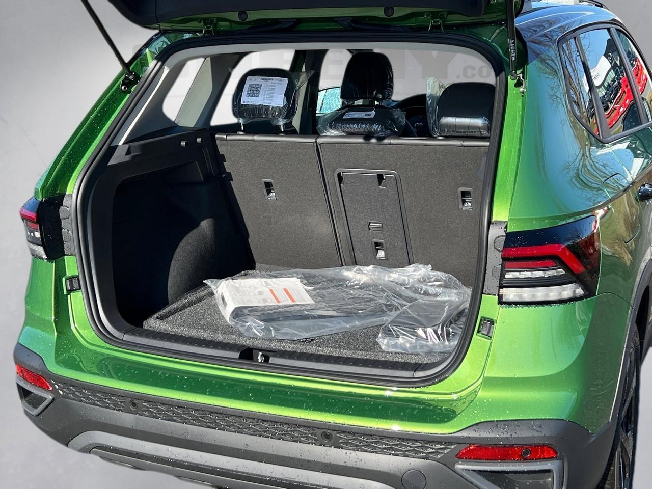 2026 Volkswagen Taos 1.5T SE Black Hagerstown MD