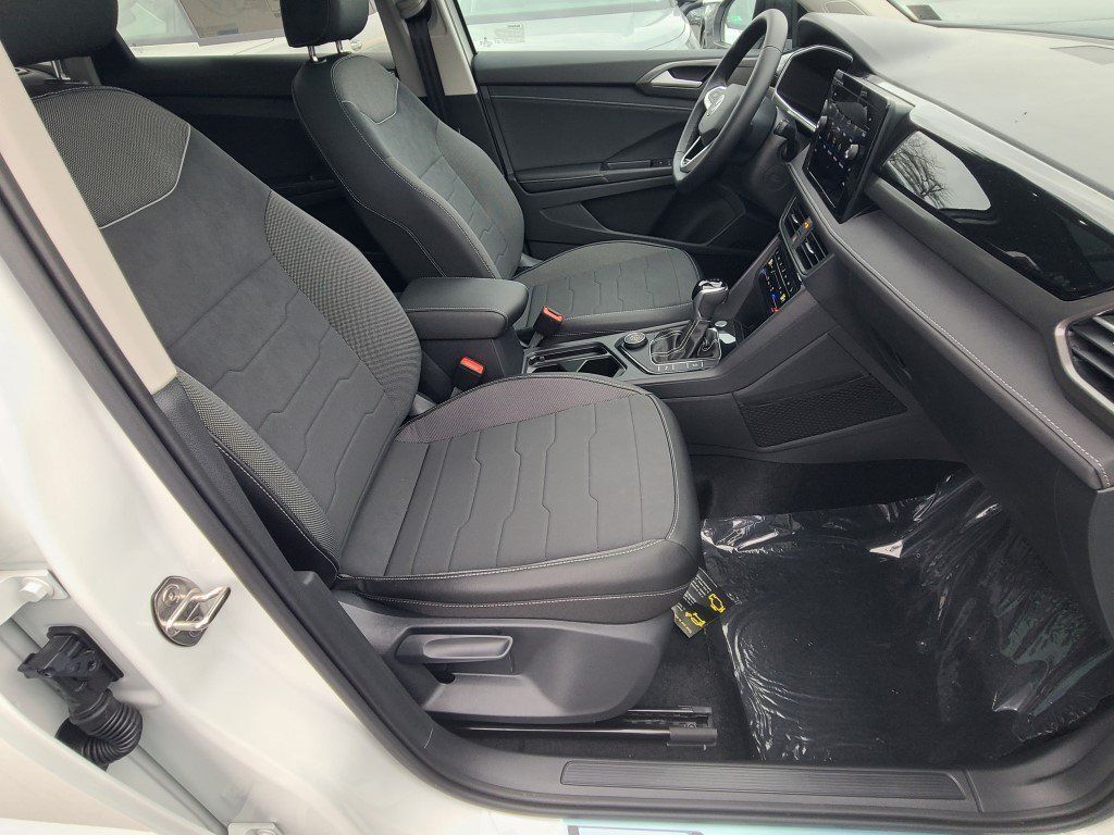 2026 Volkswagen Taos 1.5T SE Black Springfield VA