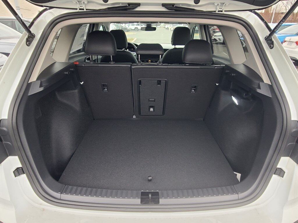 2026 Volkswagen Taos 1.5T SE Black Springfield VA