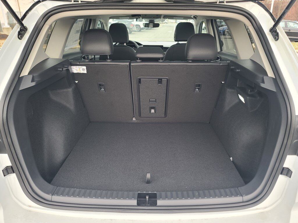 2026 Volkswagen Taos 1.5T SE Black Springfield VA