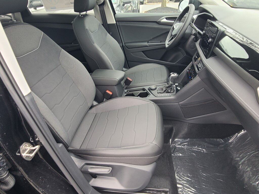 2026 Volkswagen Taos 1.5T SE Black Springfield VA