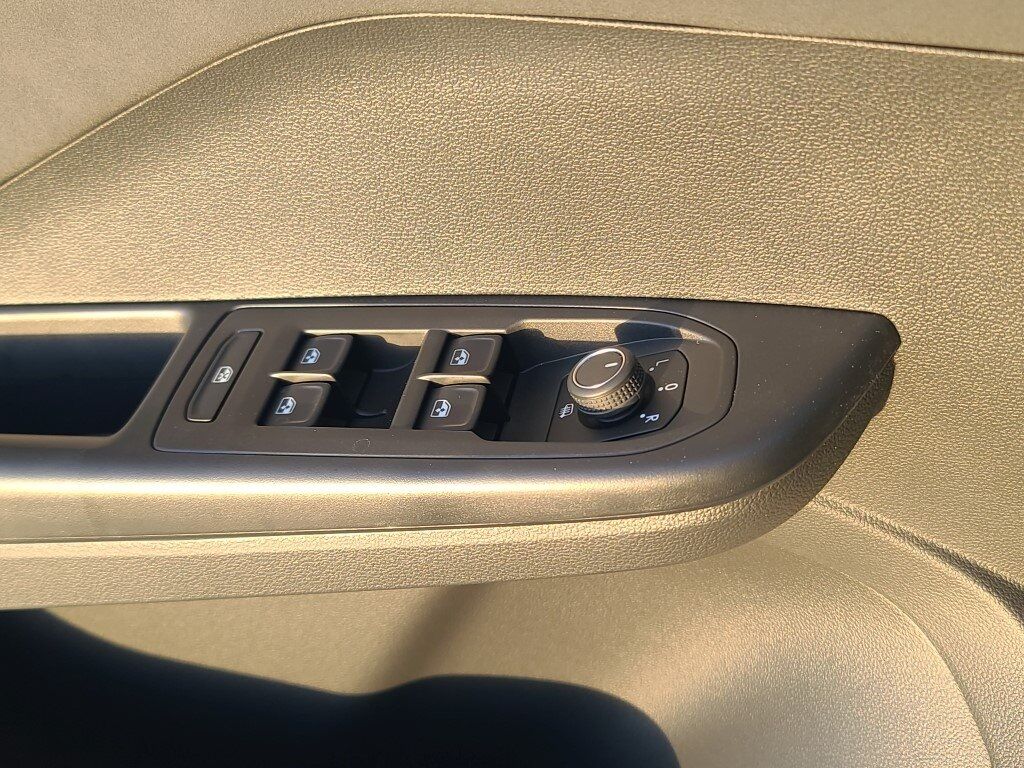 2026 Volkswagen Taos 1.5T SE Black Springfield VA