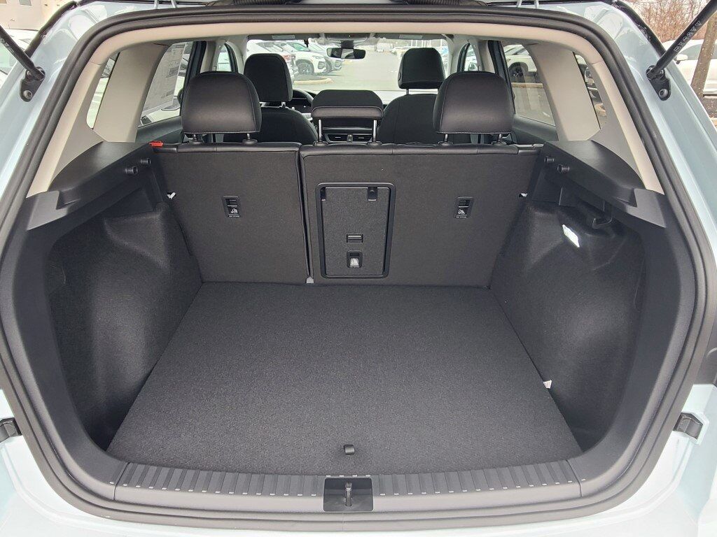 2026 Volkswagen Taos 1.5T SE Black Springfield VA