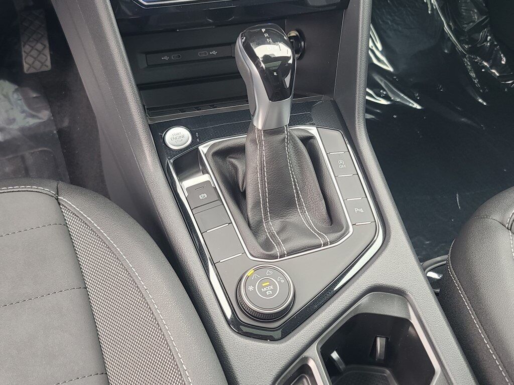 2026 Volkswagen Taos 1.5T SE Black Springfield VA