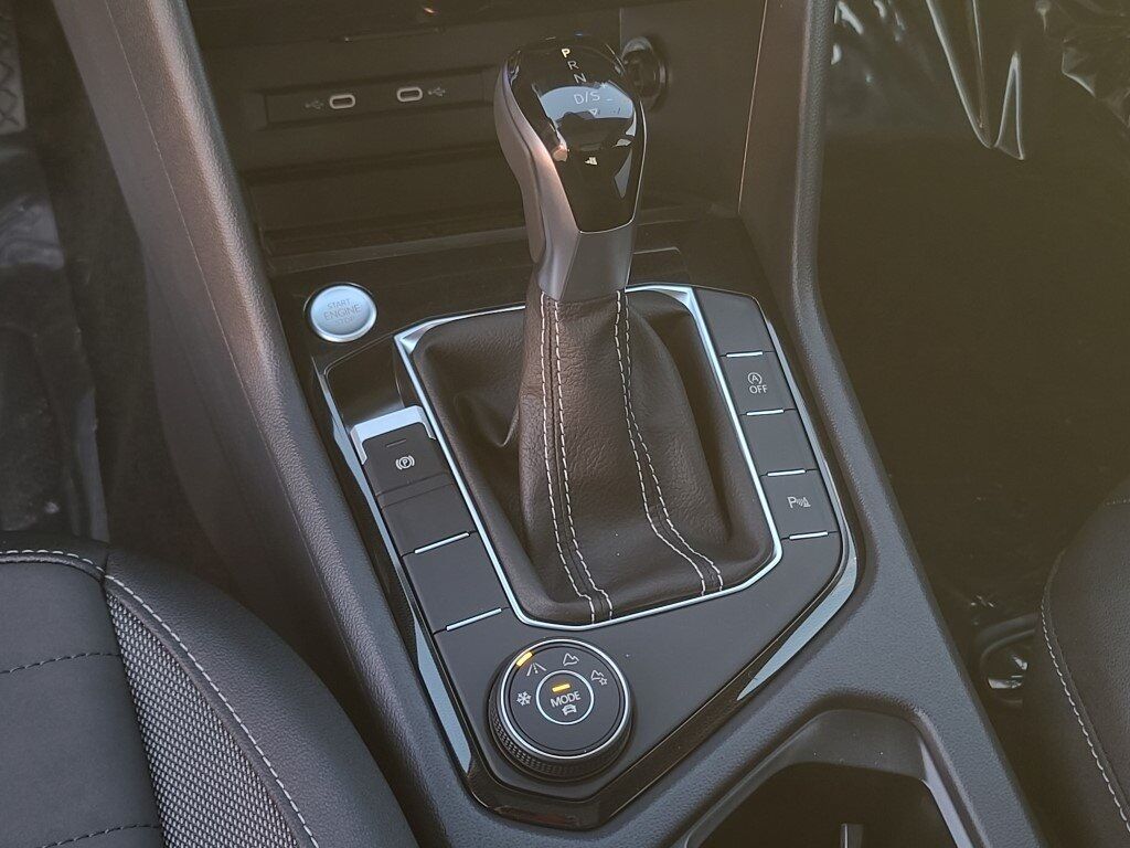 2026 Volkswagen Taos 1.5T SE Black Springfield VA