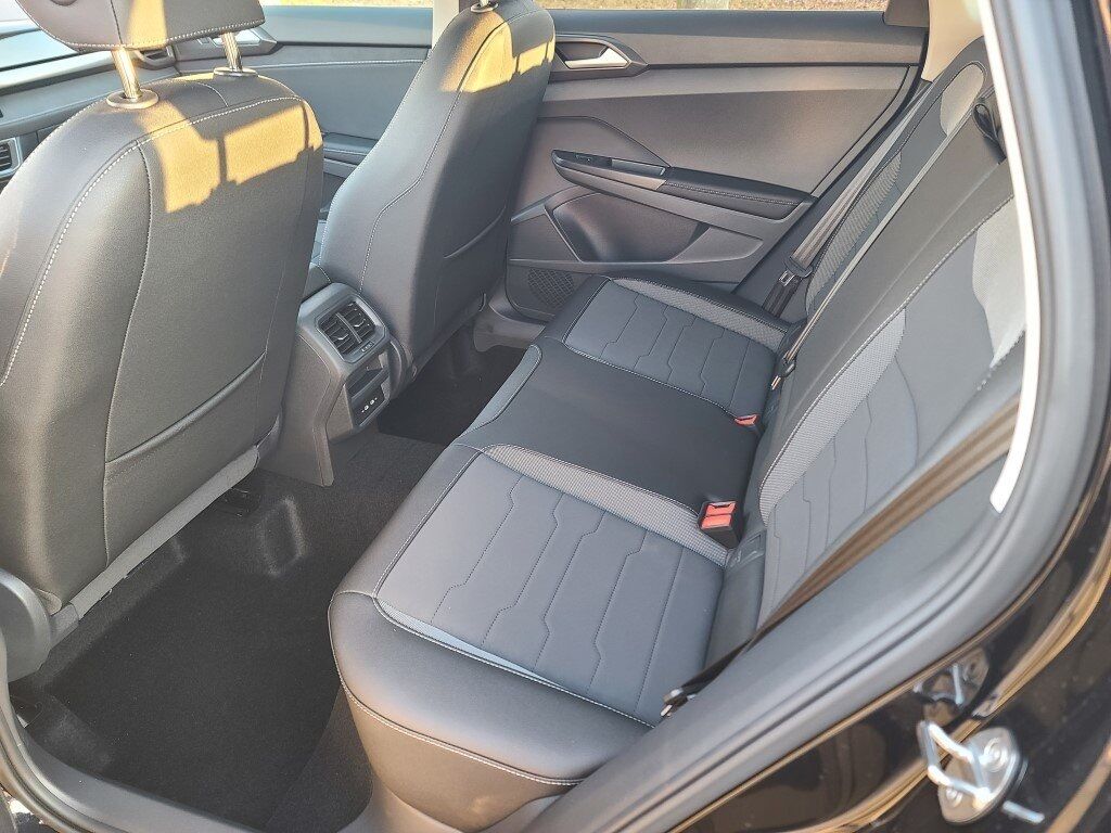 2026 Volkswagen Taos 1.5T SE Black Springfield VA