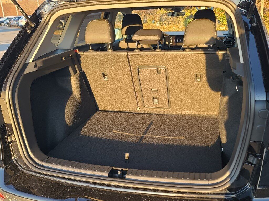 2026 Volkswagen Taos 1.5T SE Black Springfield VA