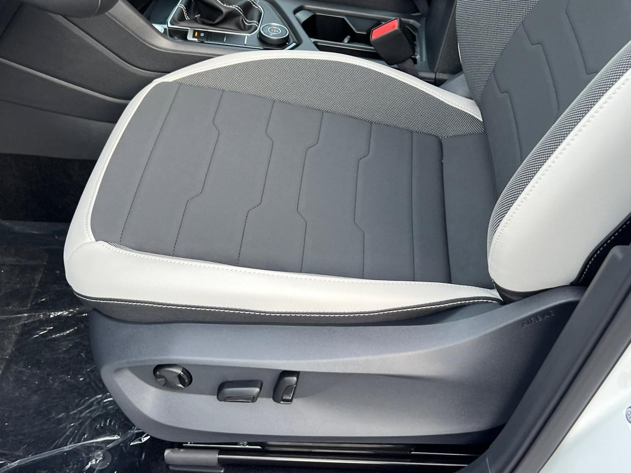 2026 Volkswagen Taos 1.5T SE Hagerstown MD