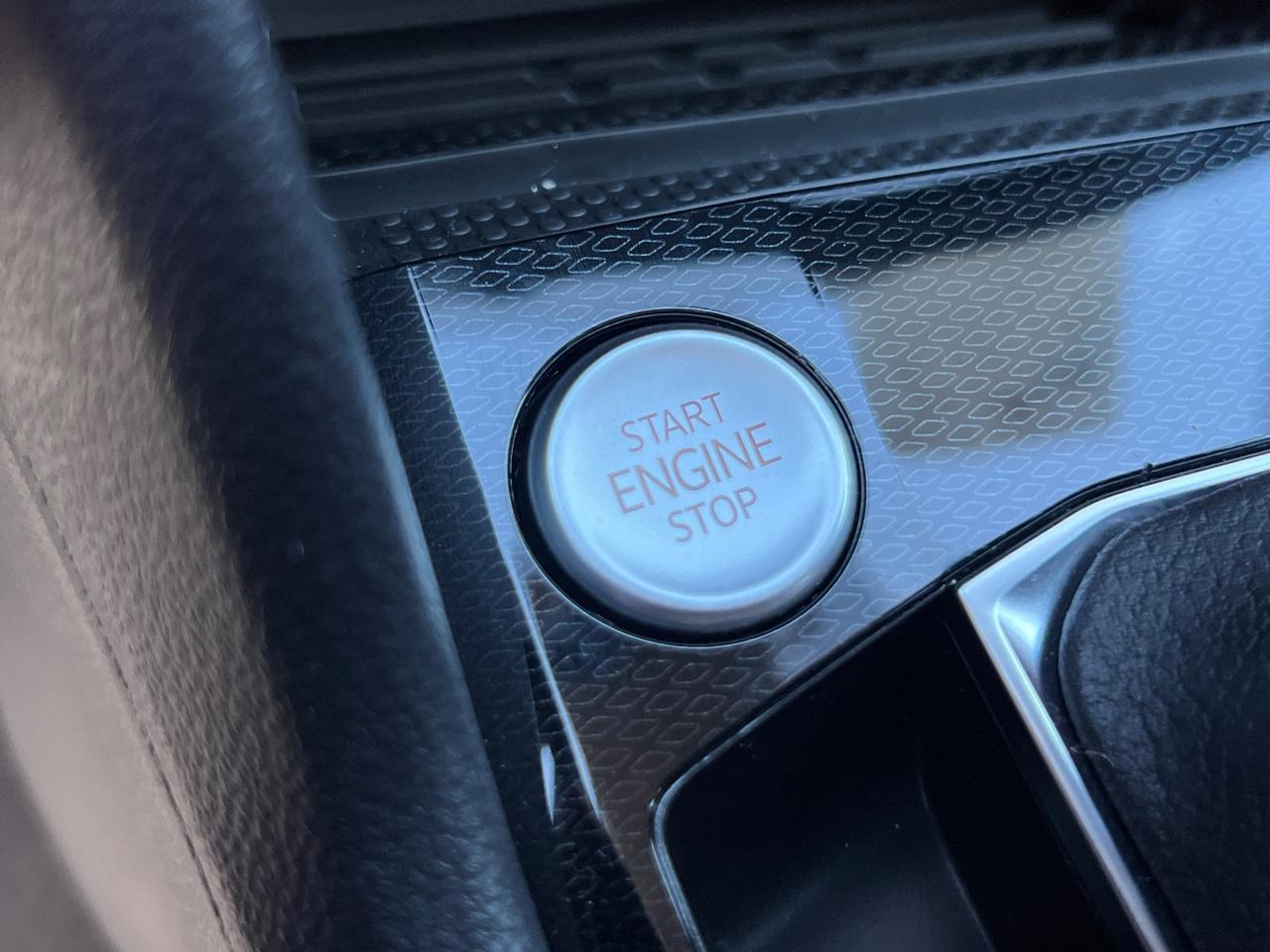 2026 Volkswagen Taos 1.5T SEL Hagerstown MD