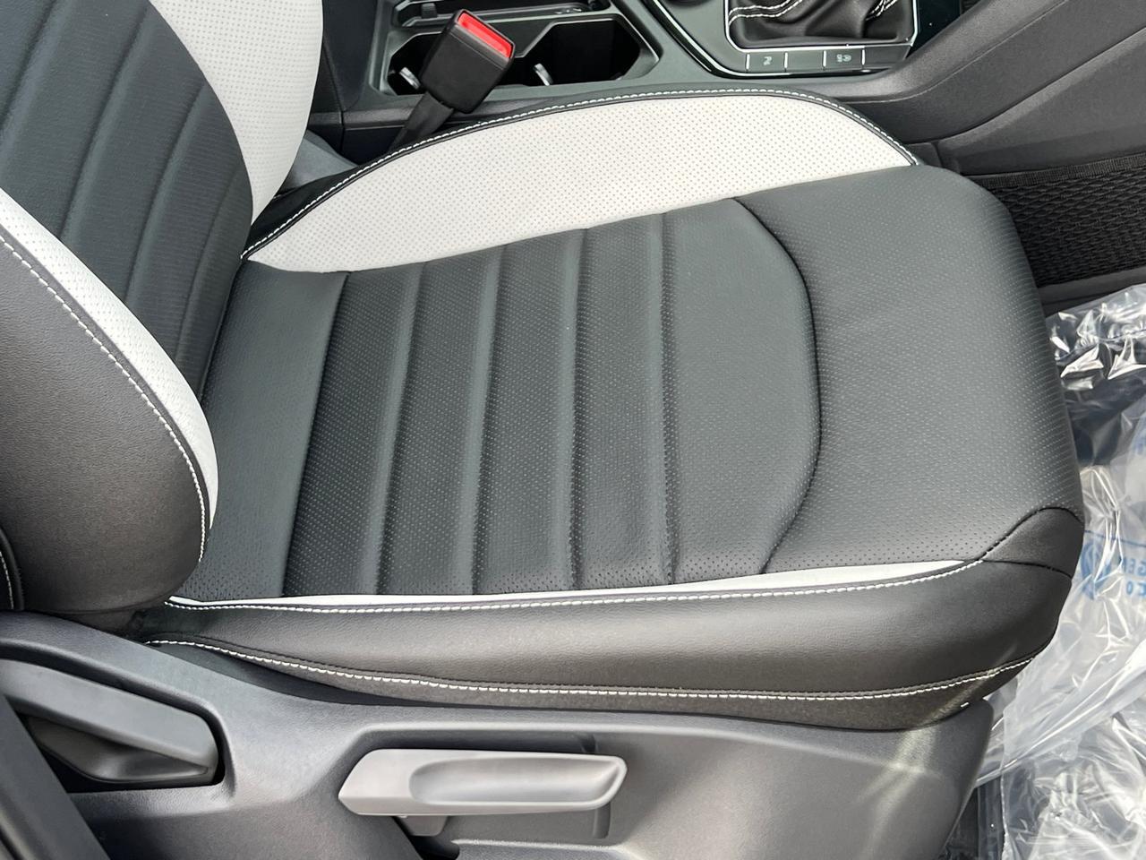 2026 Volkswagen Taos 1.5T SEL Hagerstown MD