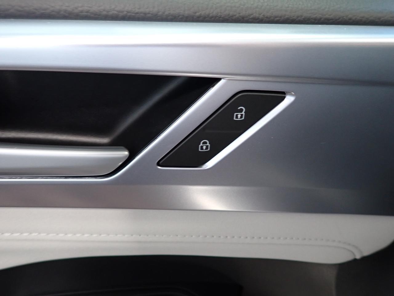 2026 Volkswagen Taos Comfortline 4WD LEATHER NAVI Listowel ON