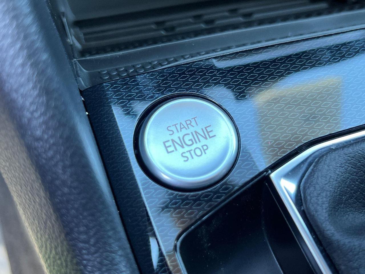 2026 Volkswagen Taos SE Black Hagerstown MD