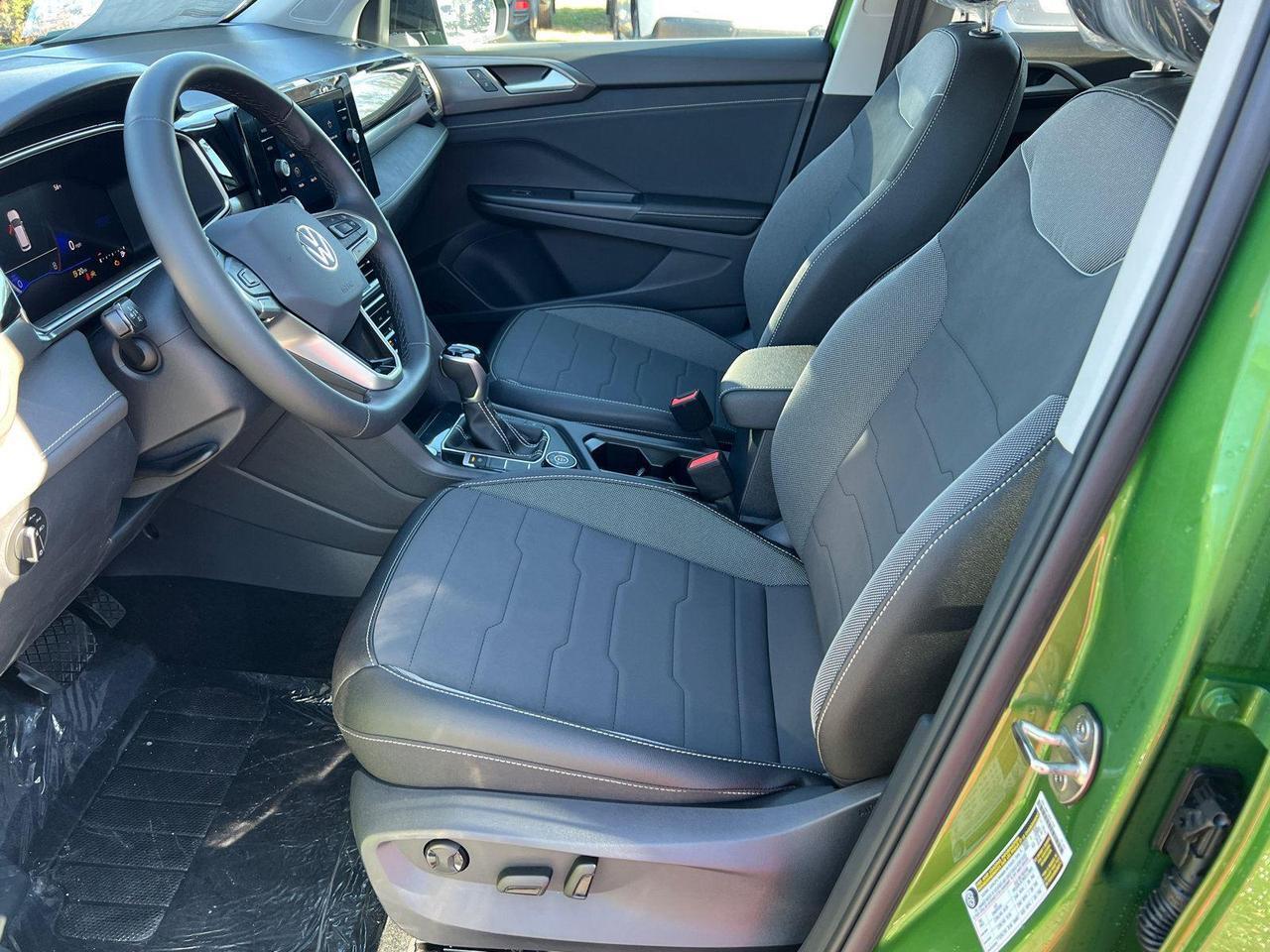 2026 Volkswagen Taos SE Black Hagerstown MD