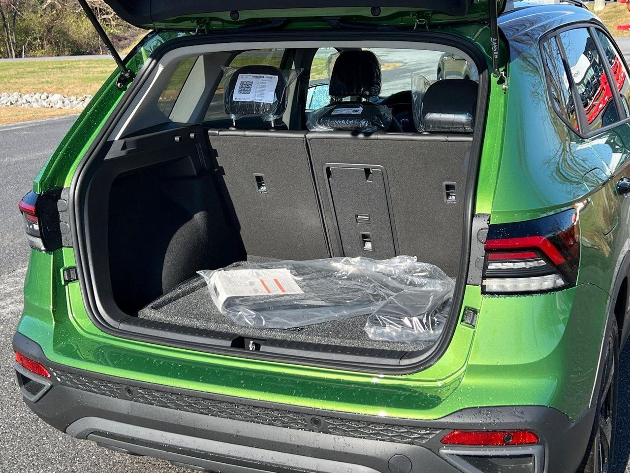 2026 Volkswagen Taos SE Black Hagerstown MD